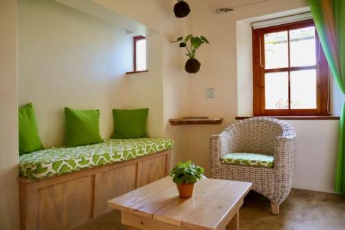 Green Garden Cottage inside